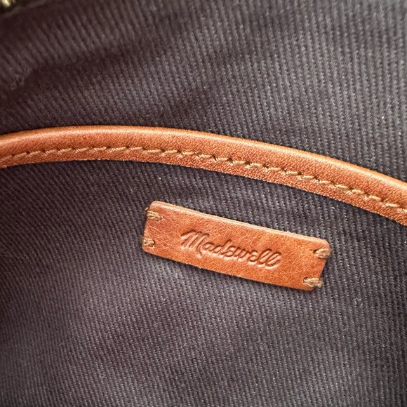 Madewell The Simple Leather Crossbody Bag in Saddle Brown Adjustable Clean - Picture 7 of 8